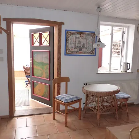 Semesterbostad Stella *